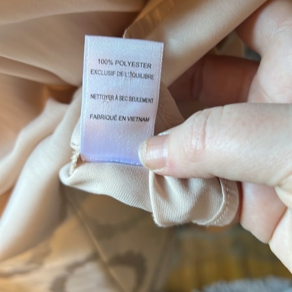 ***WORN TWICE*** ASTR the Label -- Ida Blouse in‎ Vintage Cream - Picture 9 of 10